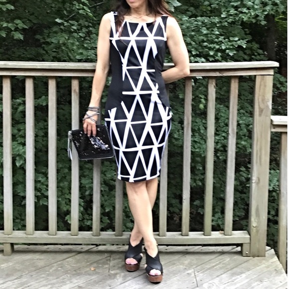 🎁NWT CLASSIC WOMEN Modern print DRESS - Picture 2 of 12